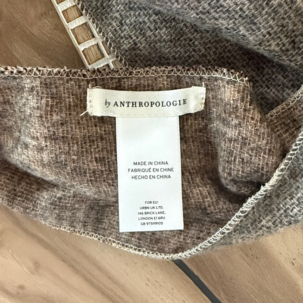 Anthropologie Clara Cozy Square Scarf